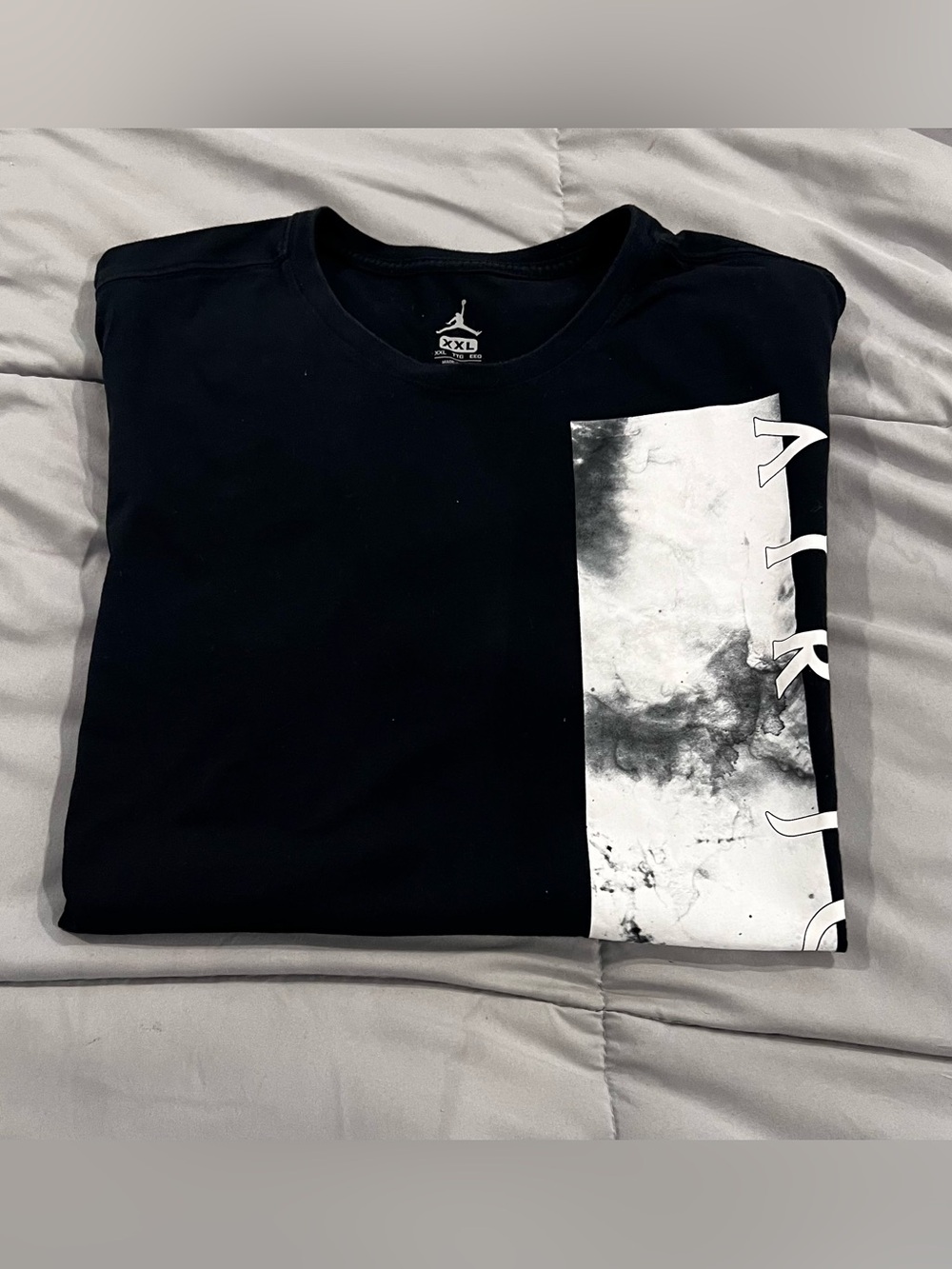Jordan Men's XXL Black Tee with White Vertical Graphic